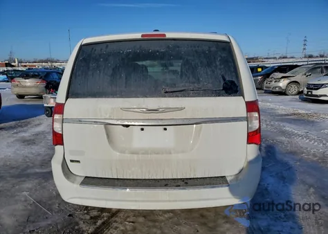 2015 Chrysler Town & Country Touring from USA, damaged, VIN 2C4RC1BG6FR594686